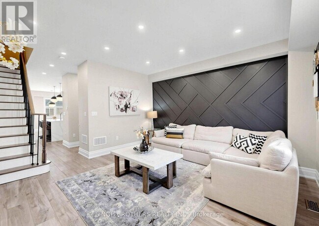Photo du bâtiment - 1321 Granrock Crescent