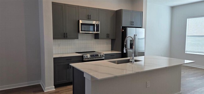 Foto del edificio - 8107 Wilder Rd