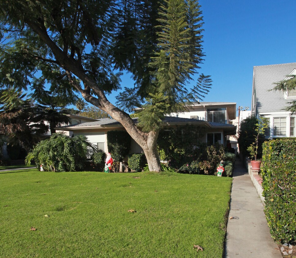 Building Photo - 1605 Riverside Dr