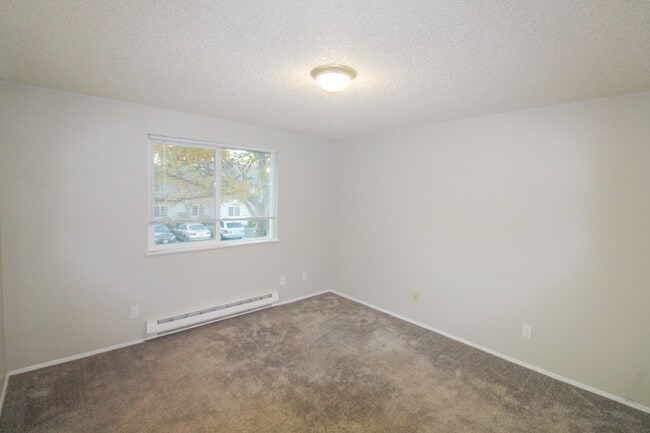 Building Photo - Sterling Ridge