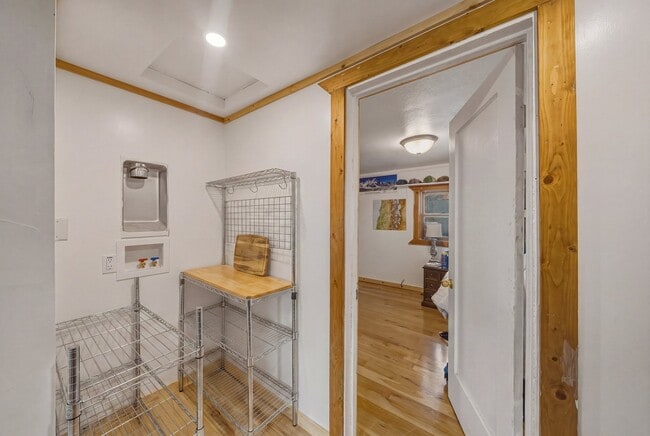Building Photo - 407 S 10th Ave