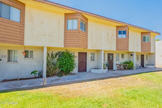 Foto del edificio - 6040 N 15th St