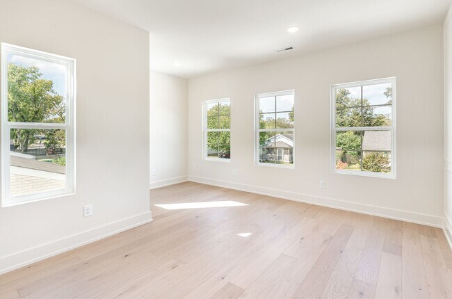 Foto del edificio - New Build in West Nashville
