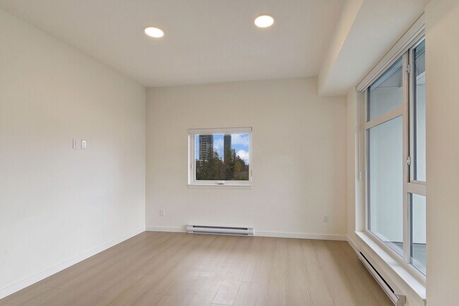 Photo du bâtiment - Brand New Condo For Rent In Surrey!