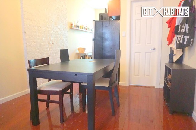 Foto del edificio - 309 E 93rd St