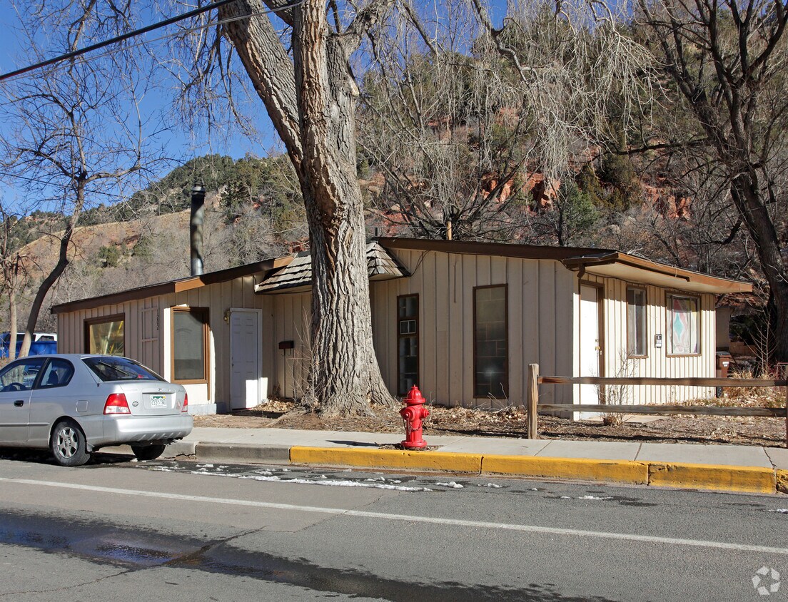 1202 Manitou Ave, Manitou Springs, CO 80829 Apartments in Manitou