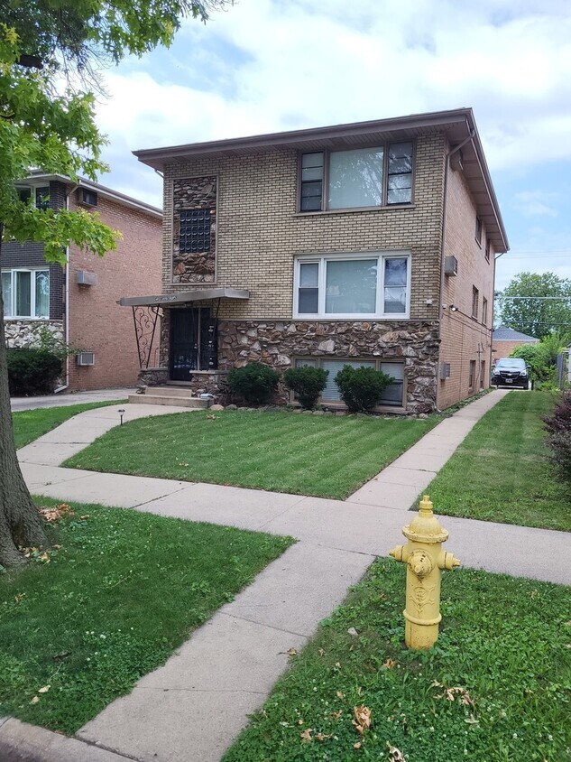 Primary Photo - 298 Yates Ave