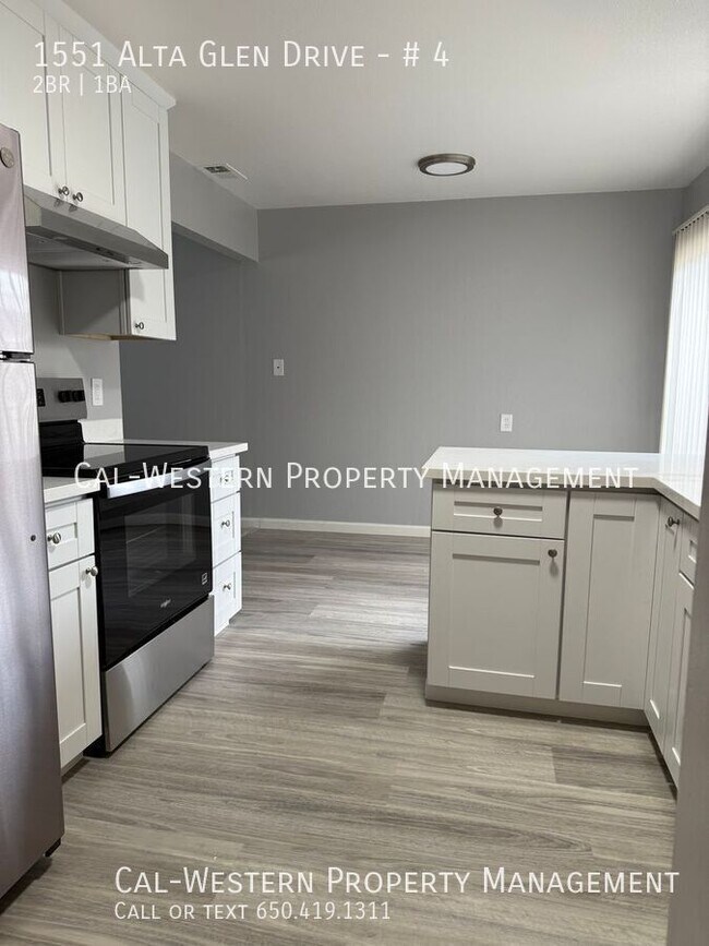 Foto del edificio - 1551 Alta Glen Dr