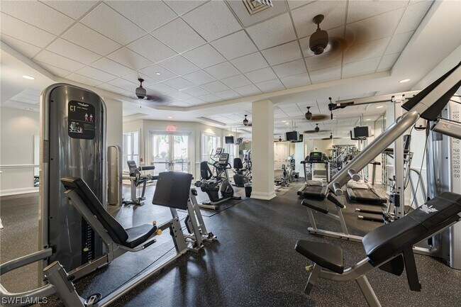 Foto del edificio - 2825 Palm Beach Blvd