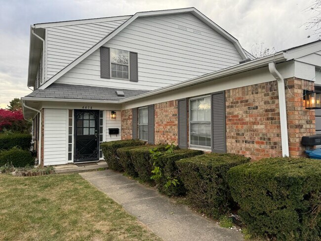 Building Photo - 4414 London Ct