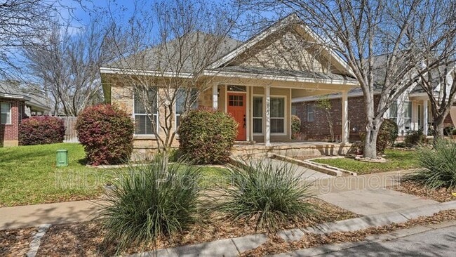 Building Photo - 1623 Hanz Dr