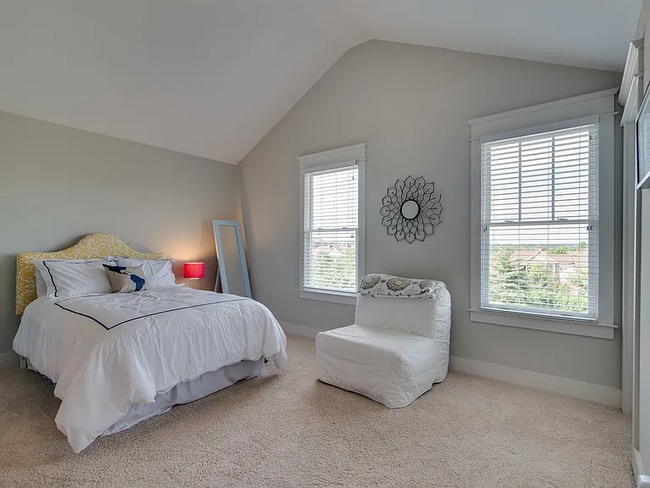 Building Photo - 619 Chesterfield Way