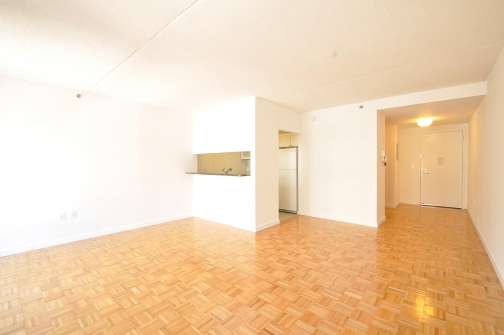 Foto principal - 520 W 48th St