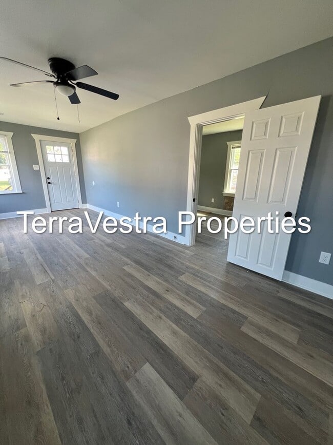 Photo - 4 Bedroom Single Family in Pennsville! Eli... House