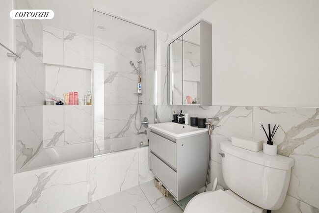 Foto del edificio - 2128 Ocean Ave