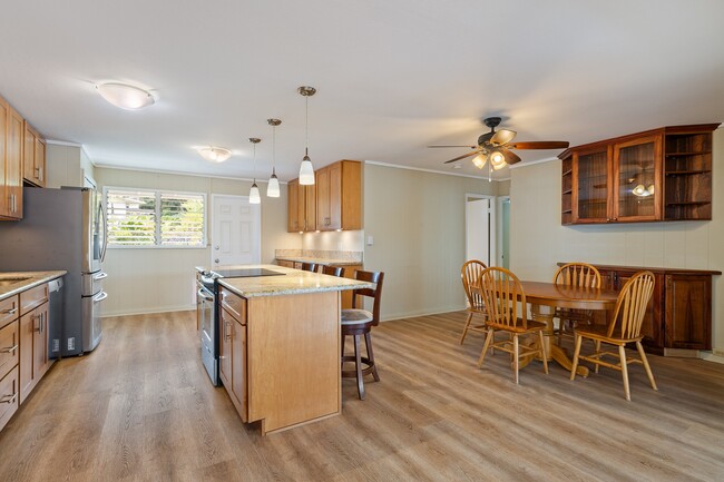 Building Photo - Kailua, Charming 3-Bed, 2-Bath with Swimmi...
