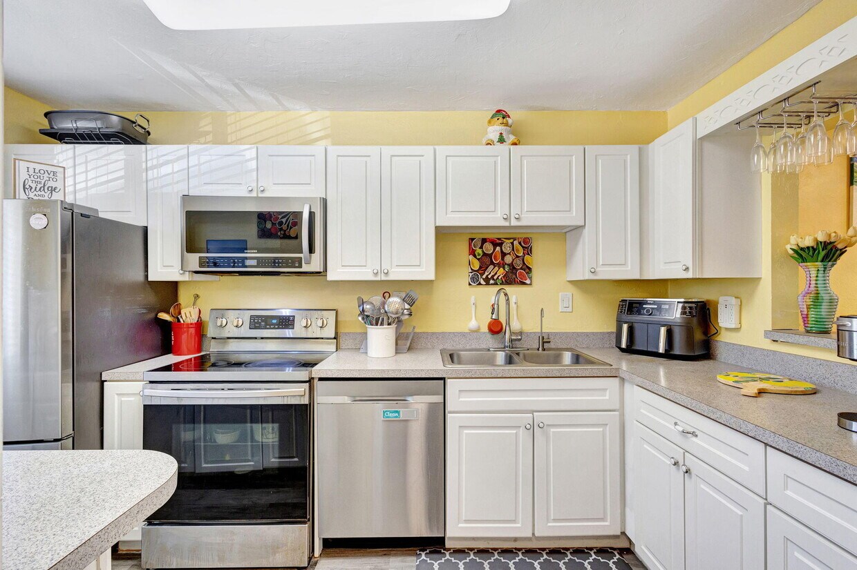 Foto principal - 139 Sparrow Dr