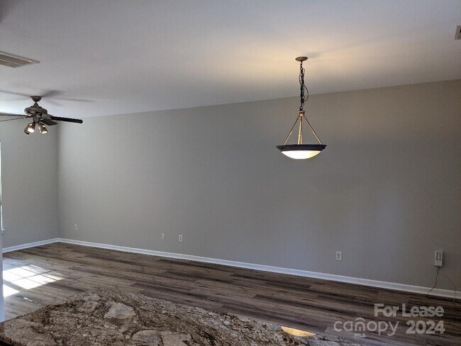 Foto del edificio - 8306 Townley Rd