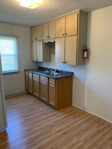 Building Photo - 2615 E Stadium Dr