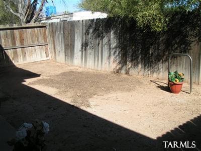 Building Photo - Private Yard & Included Utilities in the Heart of Tucson