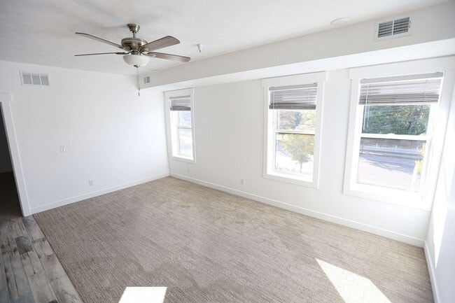 Foto del edificio - 1170 Plymouth Ave NE
