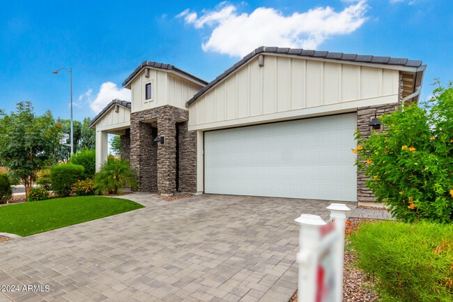 Building Photo - 17719 N 50th Way