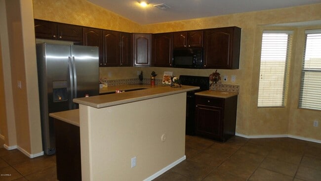 Building Photo - 14082 W Rosewood Dr