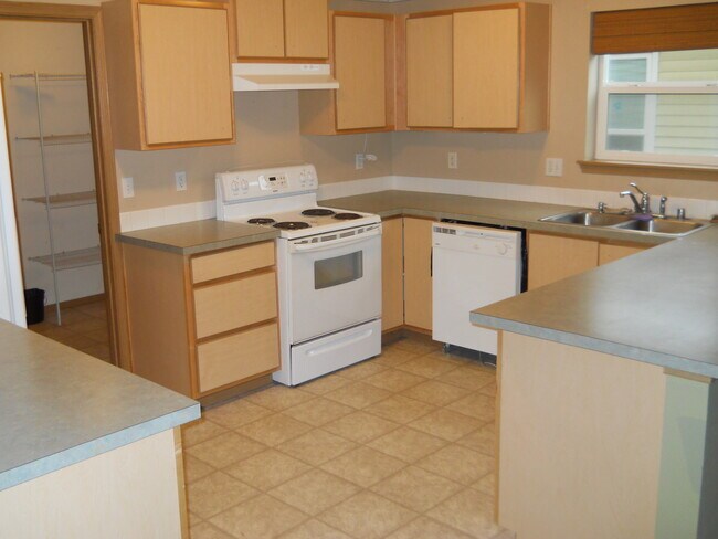 Foto del edificio - Large Puyallup rental 4 bedroom