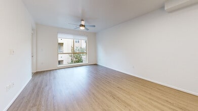 Interior Photo - Island Square