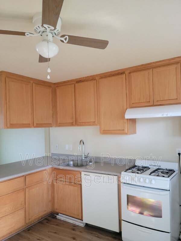 891 Chestnut St, Turlock, CA 95380 Condo for Rent in Turlock, CA