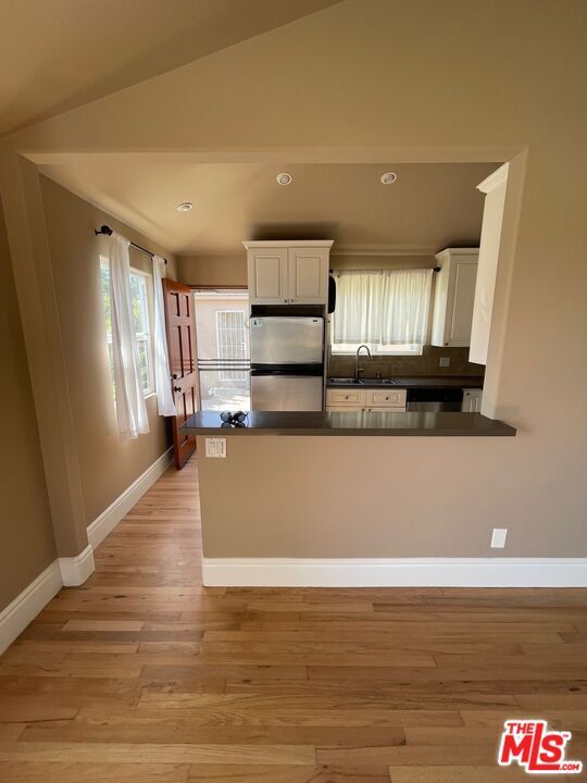 Foto del edificio - 8503 Lilienthal Ave