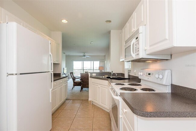 Building Photo - 2180 Heron Lake Dr