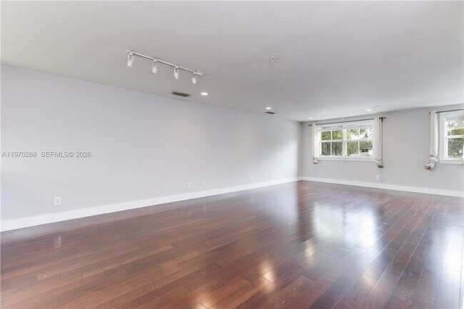 Foto del edificio - 623 NE 8th Ave