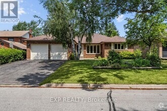 Building Photo - 431 Innisfil St