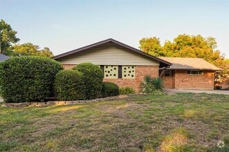 Building Photo - 4422 Dalny St