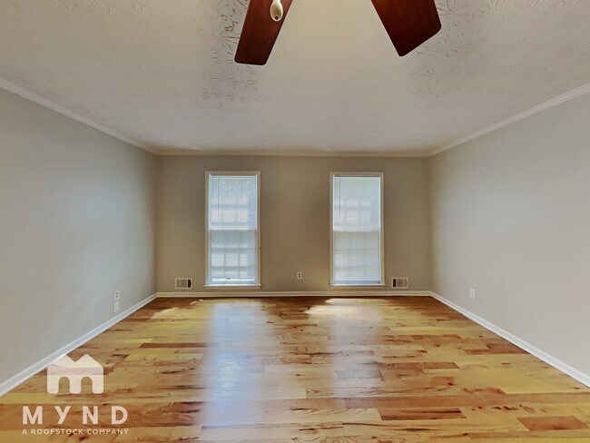 Foto del edificio - 594 Banks Rd E
