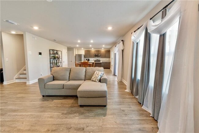 Foto del edificio - 8120 Fairview Ct