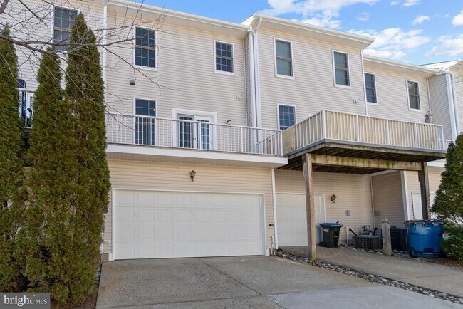 Foto del edificio - 42812 Smallwood Terrace