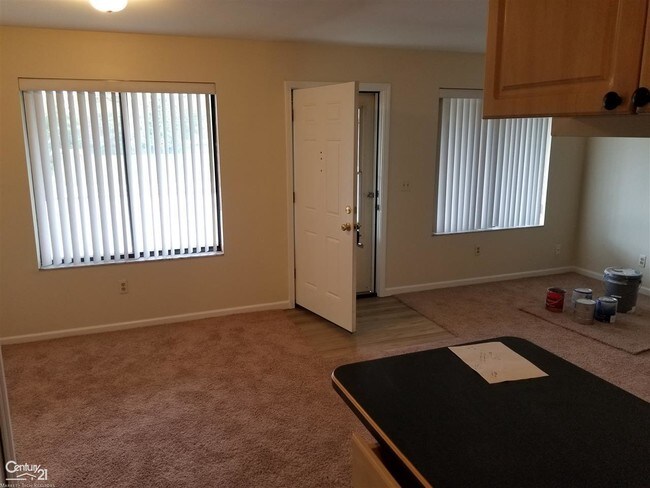 Building Photo - 39495 Harrison Bay Ct