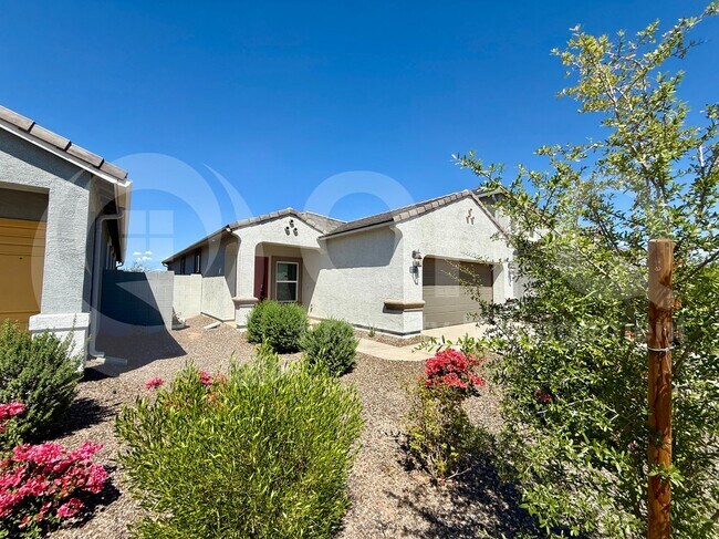 Foto del edificio - 3372 W Stanton Ave