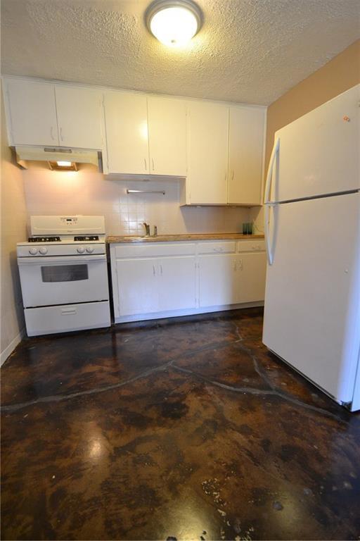 Building Photo - 1606 Singleton Ave