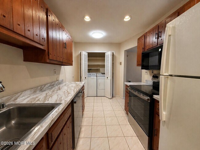 Foto del edificio - 174 Amberly Dr