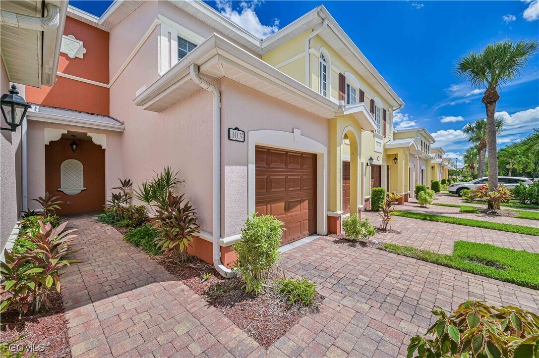Foto principal - 20201 Estero Gardens Cir