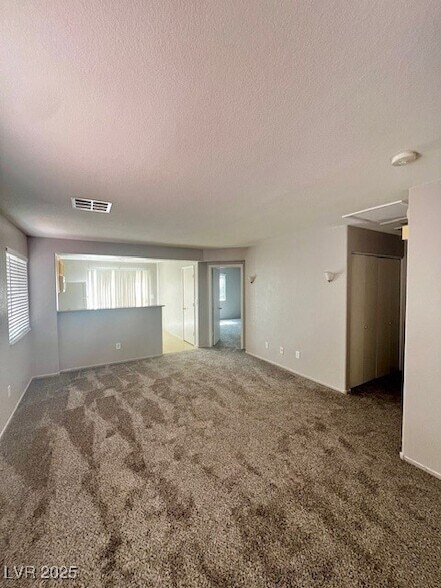Foto del edificio - 10279 Falling Needle Ave