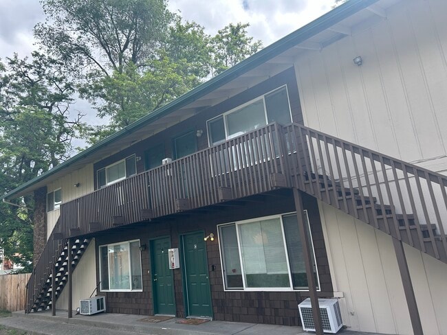 Apartamentos - Quail Ridge Apartments