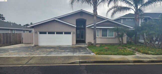 Building Photo - 5615 Sunfish Ct