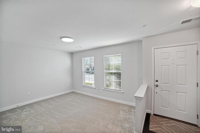 Foto del edificio - 5981 Jefferson Commons Way