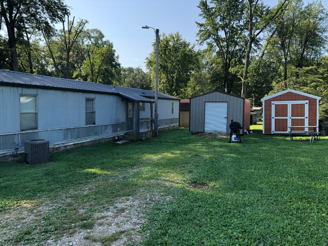 Building Photo - 5811 487 E