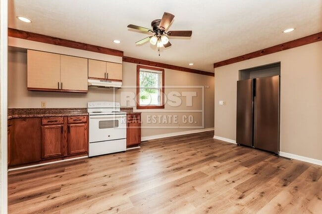 Building Photo - 2406 Springfield Xenia Rd
