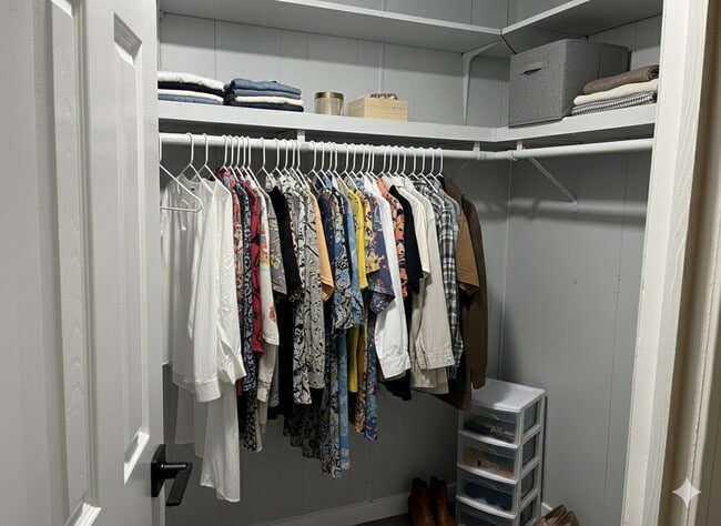 Building Photo - 3911 Victory Dr SW